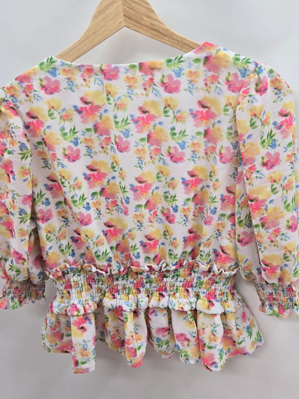 Wishing Waves Floral Smocked Plunging V-Neck Cropped Peplum Blouse Size Medium - Picture 2 of 9